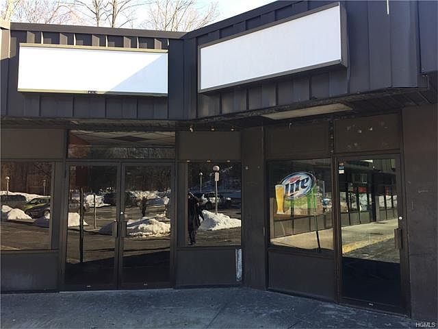2nd image of 1220 Oregon Rd