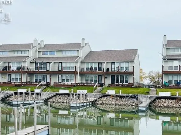 1661 N Windward Dr, Pt Clinton, OH 43452