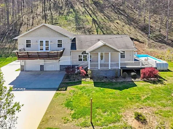 1124 Oakdale Rd, Hurley, VA 24620