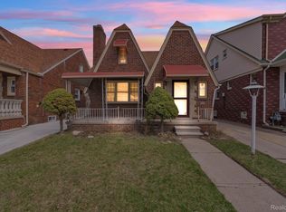 6120 Middlesex St, Dearborn, MI