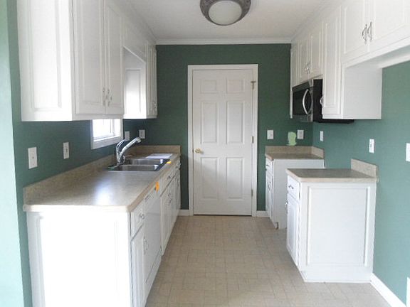 4th image of 121 Heron Dr