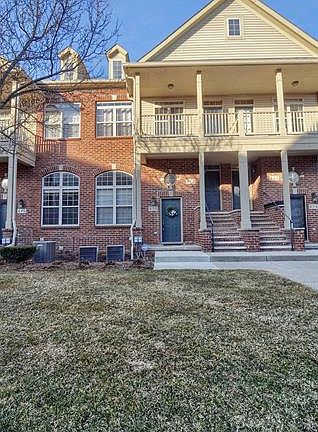 5th image of 450 Boardwalk Dr