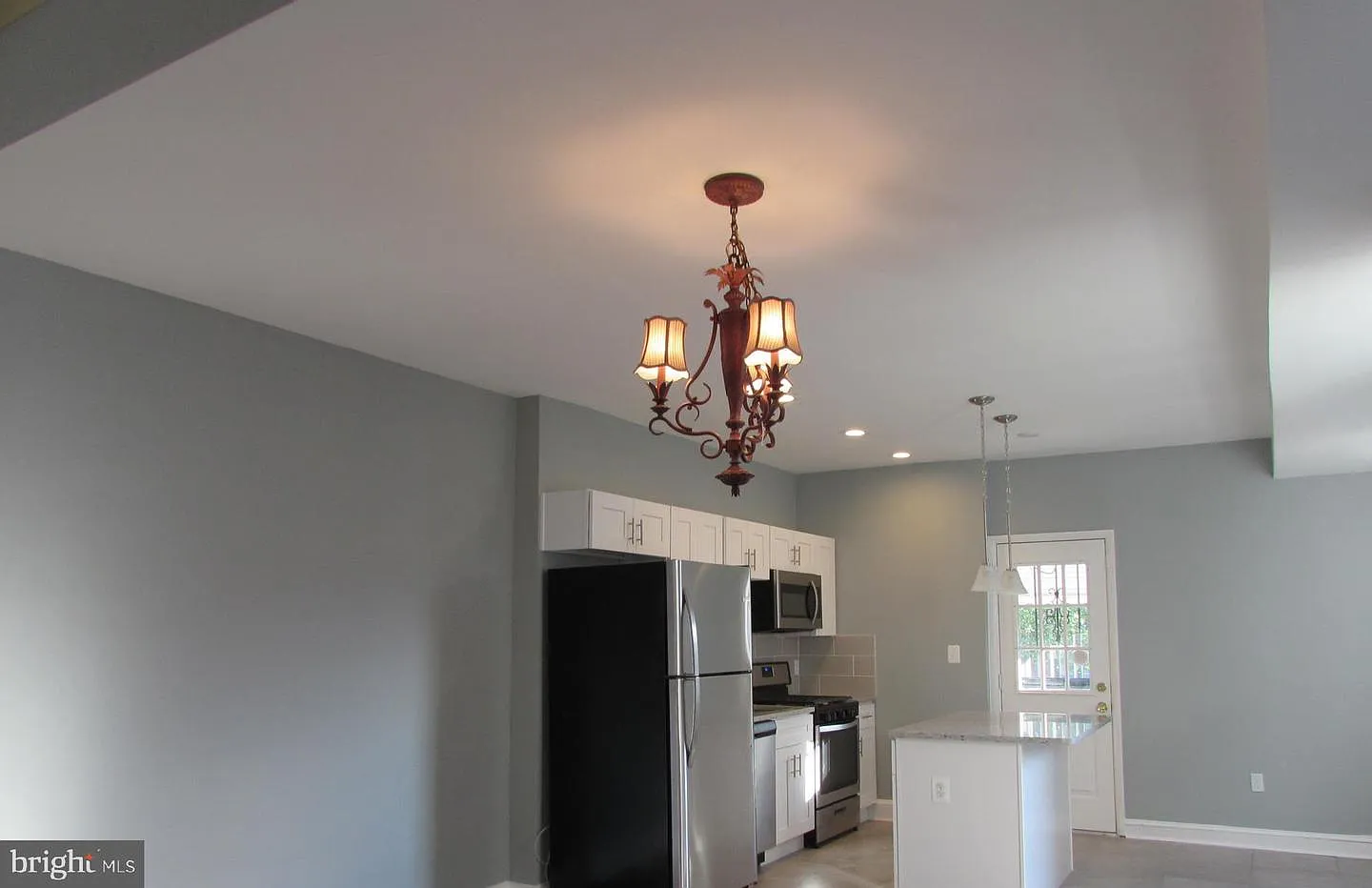 3 bed, 2.5 bath, 1536 sqft, $2,000 — Photo 4