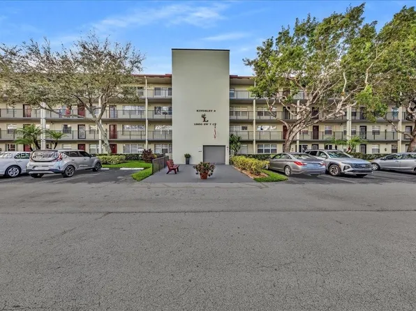 13250 SW 7th Ct APT 210L, Pembroke Pines, FL 33027