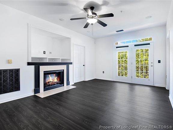 4th image of 621 Marshtree Ln Unit 208