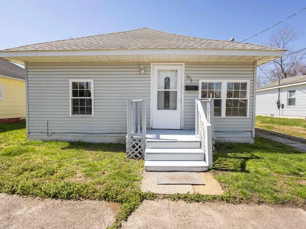 213 S Gardner St, West Frankfort, IL 62896