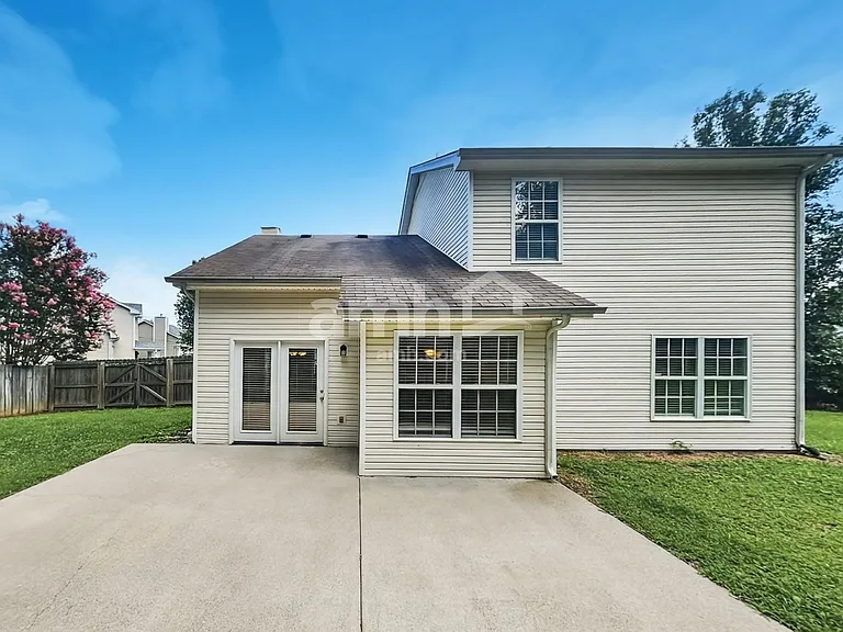 916 Springs Hill Way — Photo 18