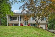 Woodsedge Rd-S0708-001.jpg