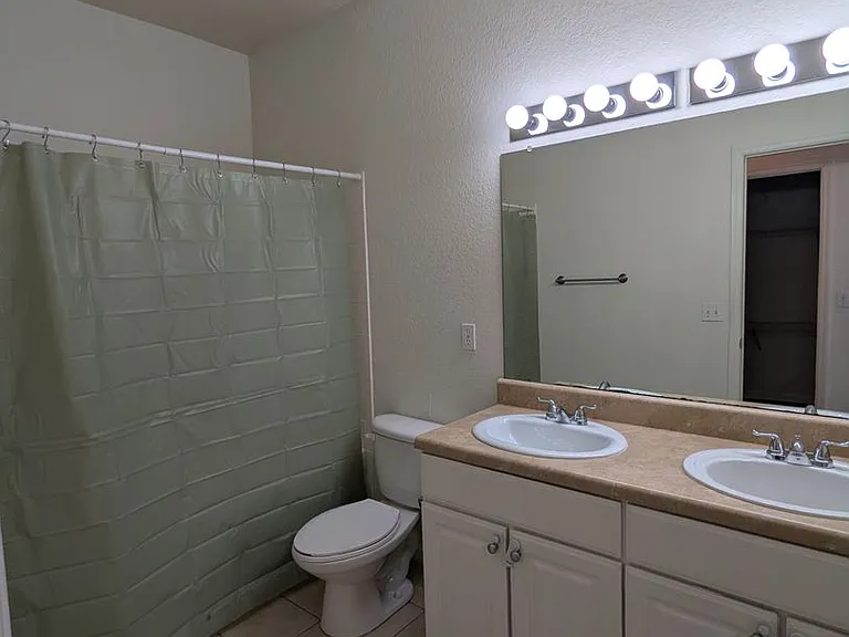 4833 NW 46th Pl #106 — Photo 34
