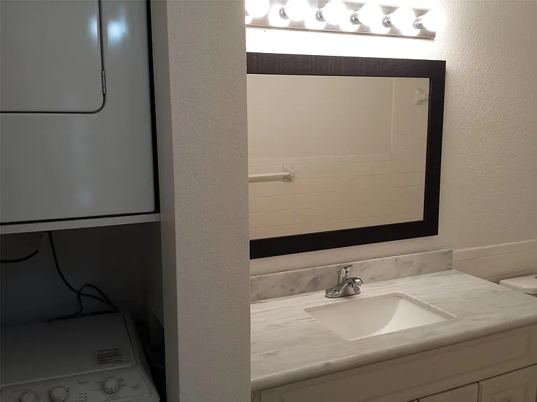 2400 N Braeswood Blvd #312 — Photo 8