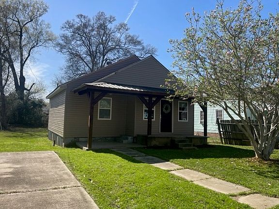 3rd image of 304 Cherokee St