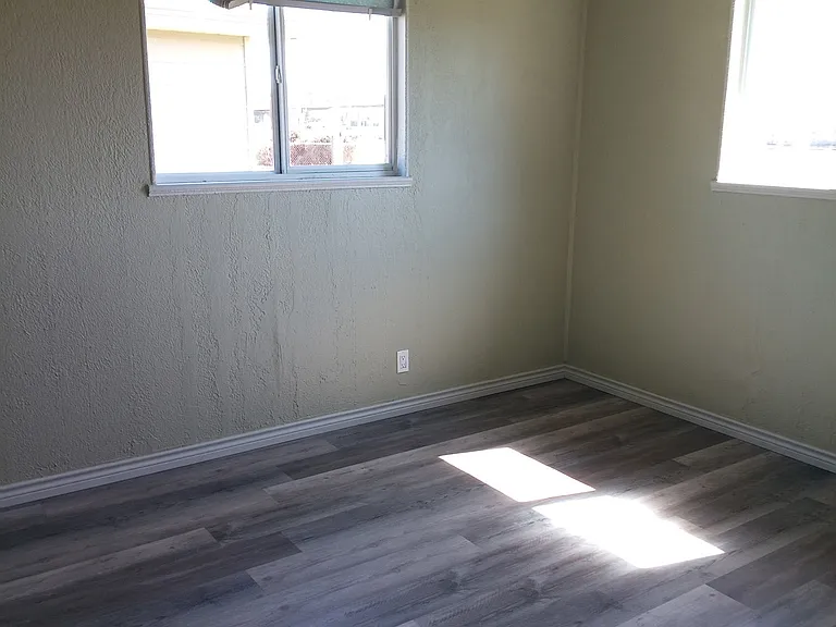 3415 Bowling Ln — Photo 15