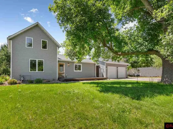 900 3rd St N, Cannon Falls, MN 55009
