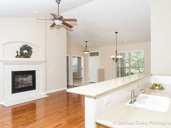 4th image of 41 Tanyard Dr
