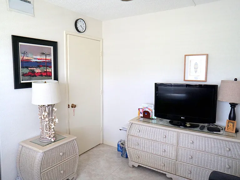 7286 Huntington Ln #306 — Photo 22