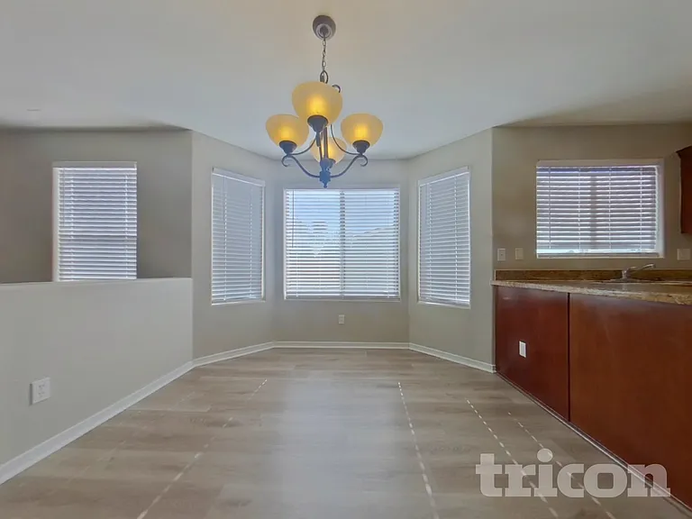 25760 W Valley View Dr — Photo 4