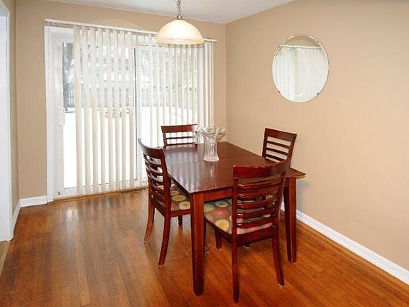 4th image of 71 Laura Ave