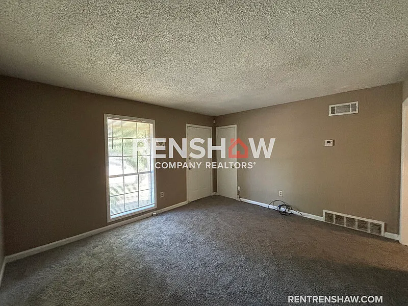 3 bed, 1.0 bath, 1000 sqft, $995 — Photo 3