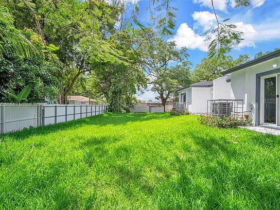 5th image of 2448 NW 42nd St
