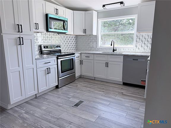 4th image of 4607 Hyak St