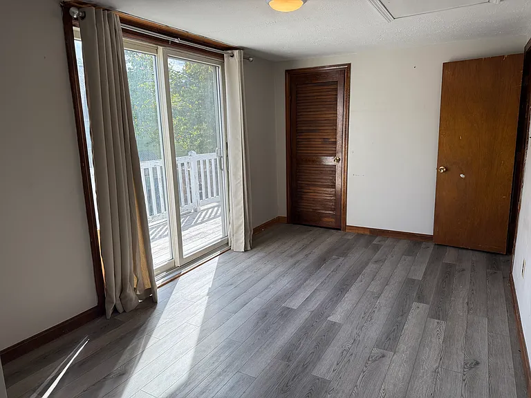 29 Walnut St #C — Photo 6