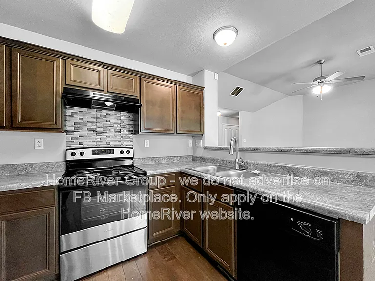 3681 Jordan View Dr — Photo 2