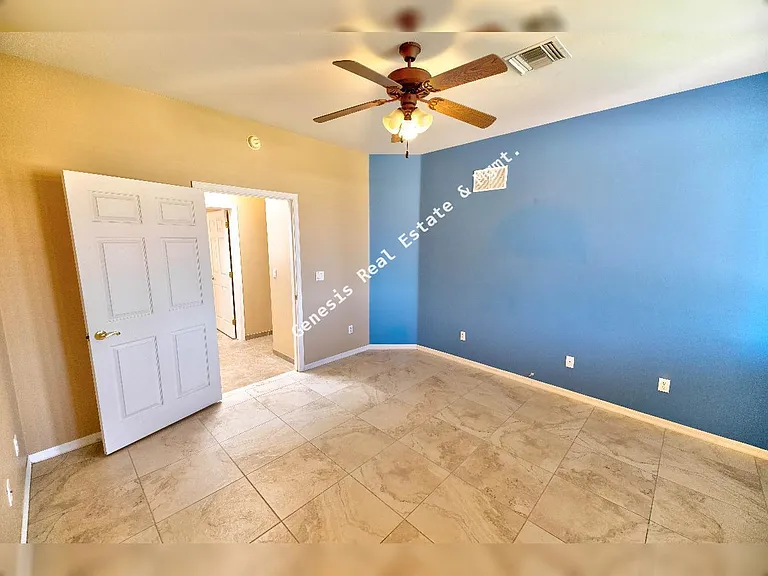 606 W Woodfield Ct — Photo 19