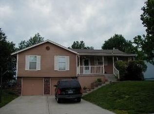 2319 NE 2nd St, Blue Springs, MO 64014