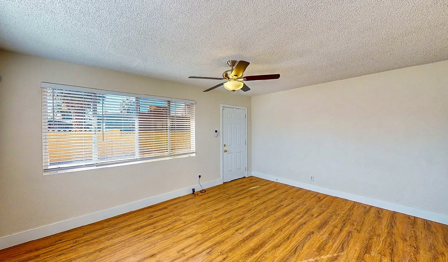 2 bed, 1.0 bath, $1,250 — Photo 4
