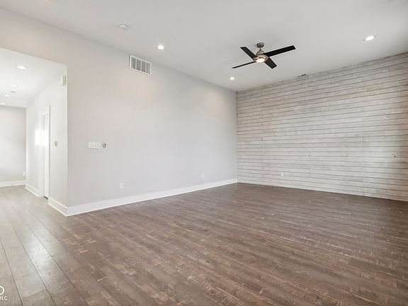 5th image of 1118 Villa Ave
