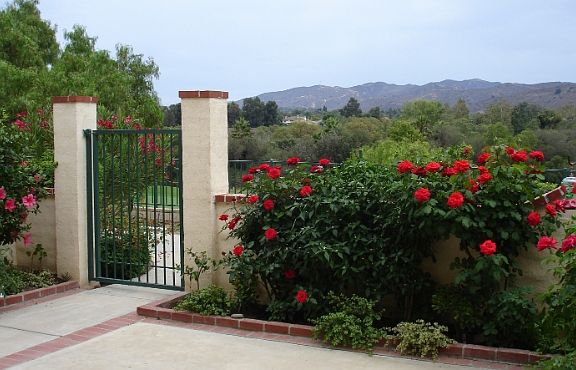 5th image of 318 Country Club Dr Unit B