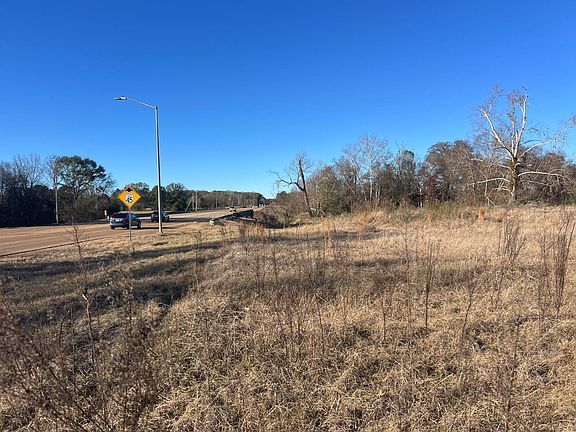 2nd image of 3788 Commerce St