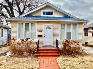 633 W Pacific Ave, Waukegan, IL