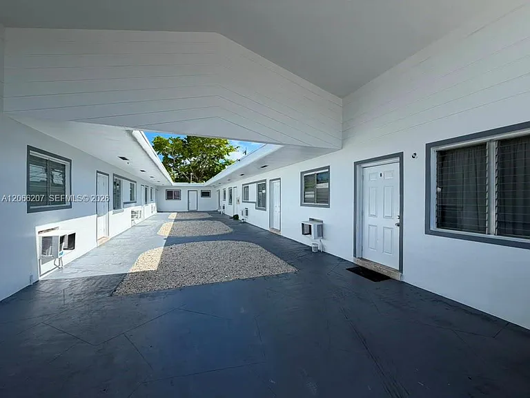 1280 NE 139th St #3 — Photo 3