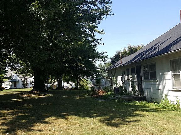 4th image of 206 W Caroline St