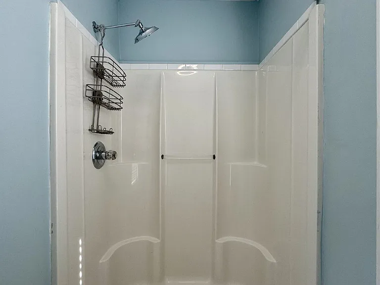 470 Rushmore Ct — Photo 16