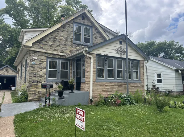 1329 S 89th St, Milwaukee, WI 53214