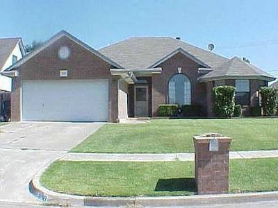 1st image of 309 Cypress Dr