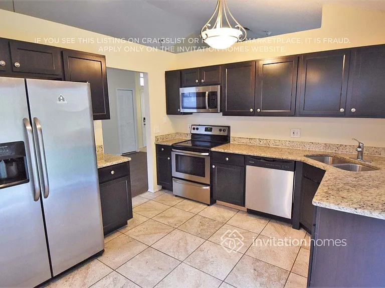 7341 Crooked Lake Cir — Photo 3