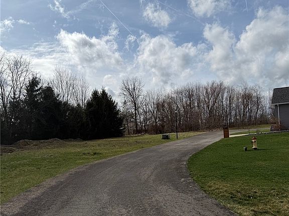 5th image of Anna Cir