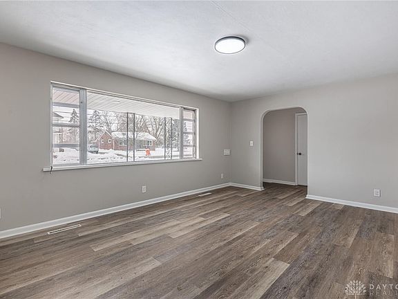 4th image of 2108 Sunset Ave