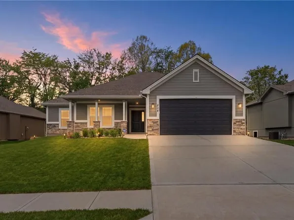 204 S Marimack Ct, Kearney, MO 64040