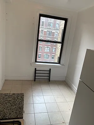 Rented by Roger Benayoun, LREB | media 24