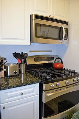 Rented by Voyeur Real Estate LLC | media 27