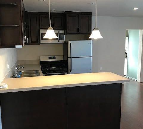 4th image of 1640 Brockton Ave APT 19