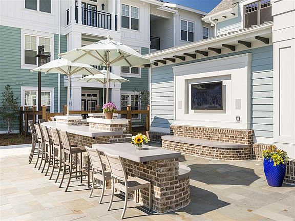 Poolside TV Lounge & Grilling Station