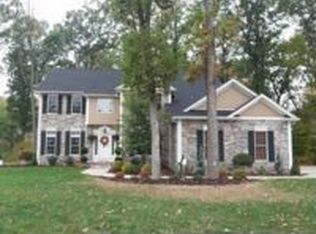 2701 Riverbend Ct, Hermitage, PA 16148