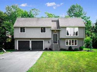 9 Templeton Rd, Wallingford, CT 06492