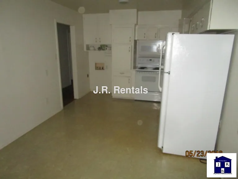 304 Ridge St — Photo 7
