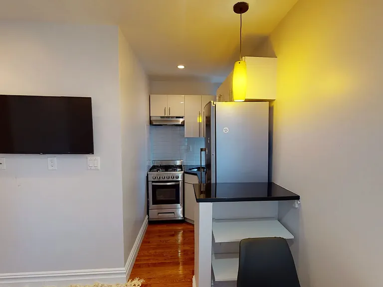 18 Avenue A #4H — Photo 2